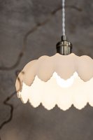 Elegant Taklampa Opalfärgat Glas Kurage Vit Mässing - Markslöjd
