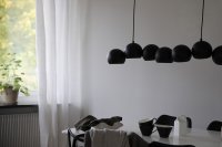 Svart Taklampa med Sju Ljusglober - Markslöjd Cupolo