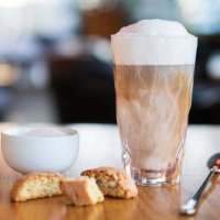 Snygga kaffeglas i okrossbar plast - Koziol Club | Online hos Northmans.se