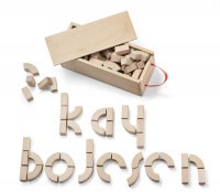 Kay Bojesen alfabetsklossar i trä | Online hos Northmans.se