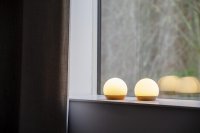 Spring Snowball - LED-bordslampa från Spring Copenhagen | Nordisk inredning hos Northmans.se