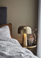 BLANCA Markslöjd - Snygg bordslampa / sängbordslampai bronsfärgad metall | Online hos Northmans.se