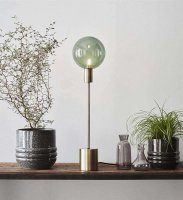 Snygg och stilren bordslampa perfekt för byrån och fönstret | Markslöjd UNO bordslampa | Northmans.se