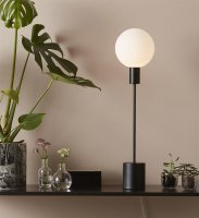 Modern bordslampa från Markslöjd - UNO | Online hos Northmans.se