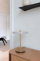 Ljusgrå Bordslampa Asteria Table Nuance Mist - LED | Umage Online hos Northmans.se