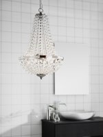 Inred med vacker kristallkrona i badrum | Markslöjd Gränsö | Online hos Northmans.se
