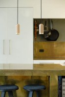 Perfekt taklampa att hänga i rad över en bänk eller köksö - Cylinder ek från Spring Copenhagen | Handla hos Northmans.se