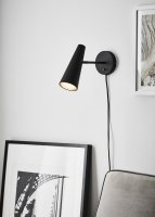 Snygg modern vägglampa med riktbart ljus! PEAK från Markslöjd | Online hos Northmans.se